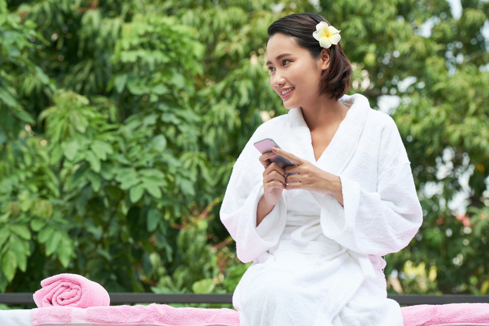 What Tea Tree Oil Actually Does for Skin